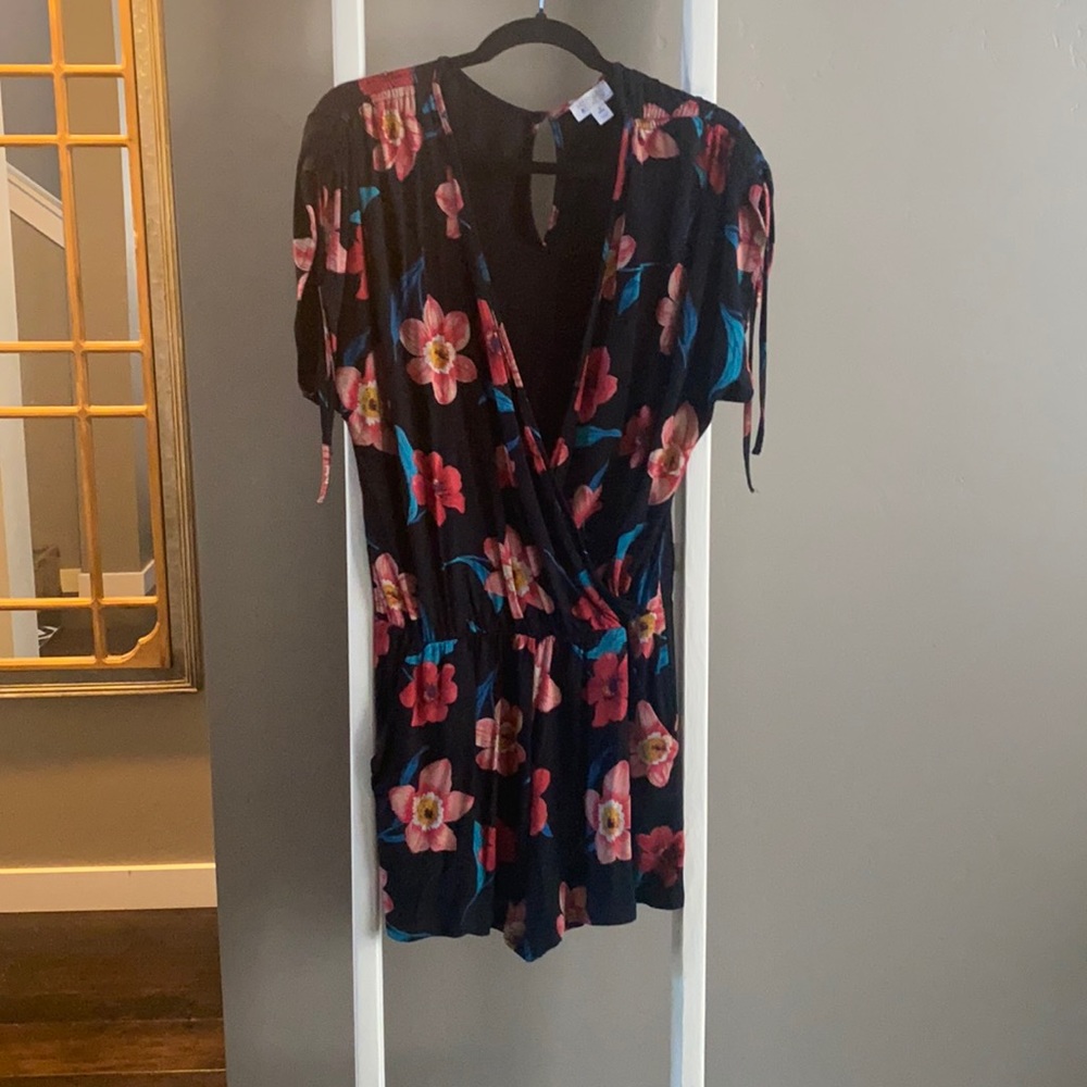 Market & Spruce Floral Romper